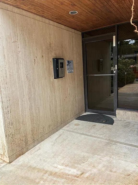 3 bed, 2.0 bath, 1479 sqft, $5,500 — Photo 2