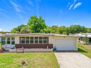 1231 Elkhart Cir, Tavares, FL 32778