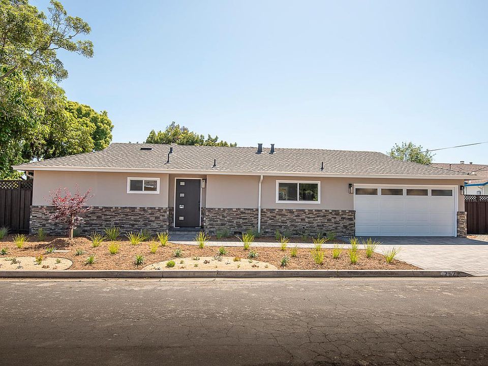 1st image of 752 Camphor Way