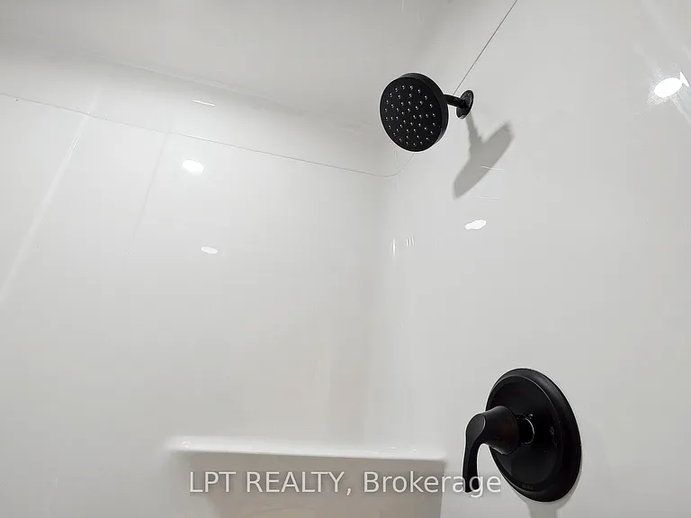 140 Springvalley Cres #LOWER — Photo 19