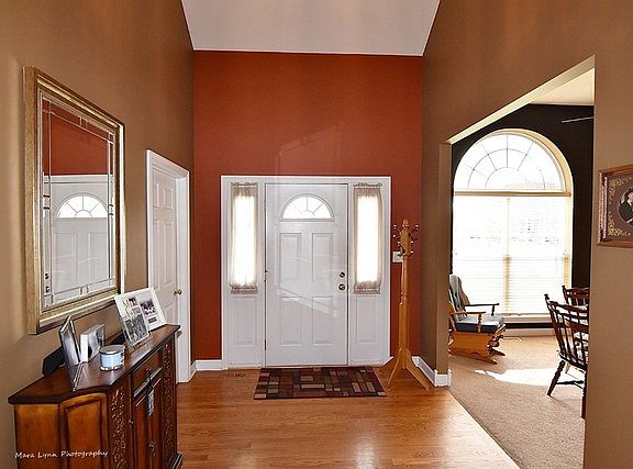 5th image of 942 Wyndham Dr