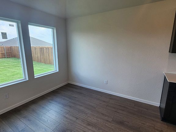 4th image of 407 Northern Red Dr