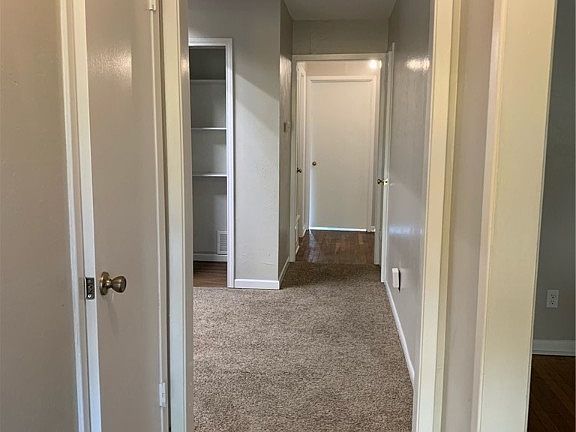 4th image of 1006 San Antonio St