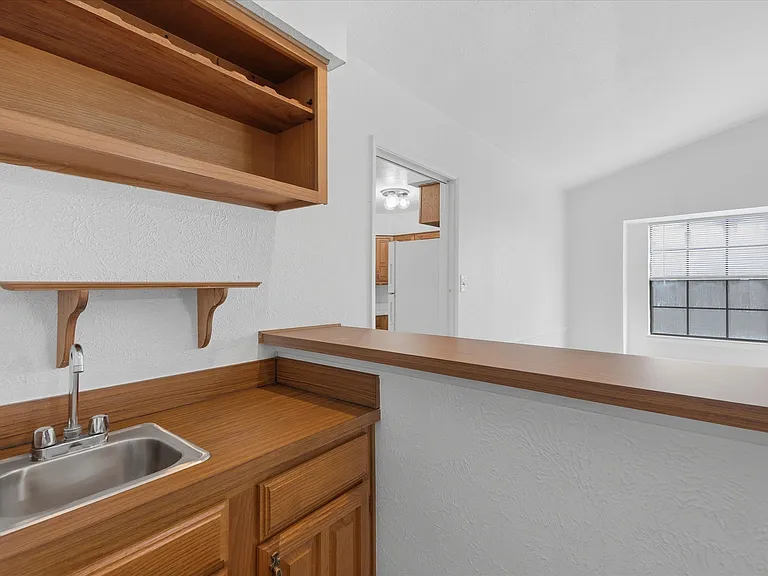 7612 Jerome Dr — Photo 11