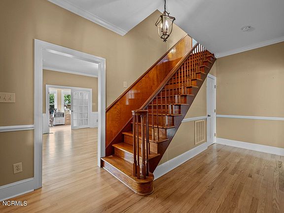 2nd image of 101 Grimsby Place