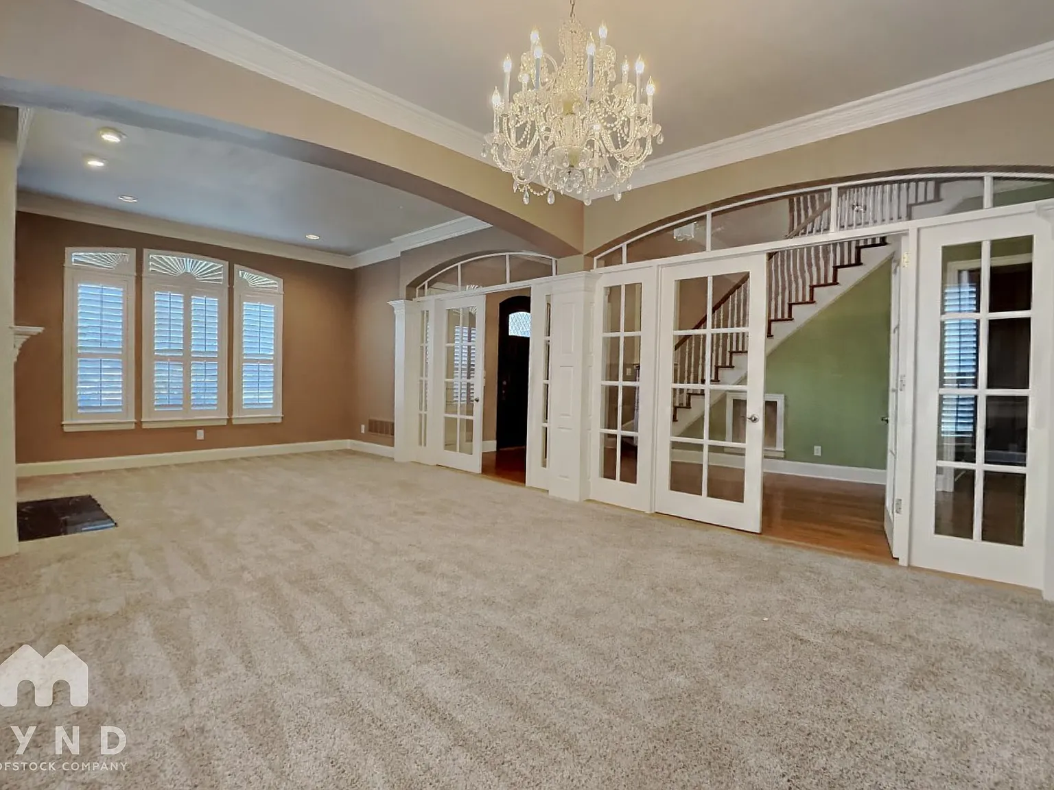 5 bed, 4.5 bath, 4455 sqft, $4,099 — Photo 4