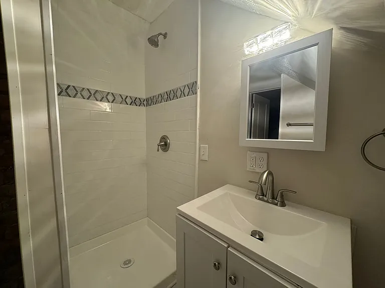 2068 Waterbury Rd — Photo 25