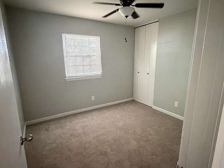 3013 Wedgedale Ave — Photo 11
