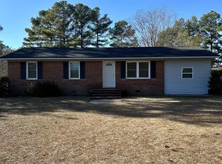 291 Club Pond Rd, Raeford, NC 28376