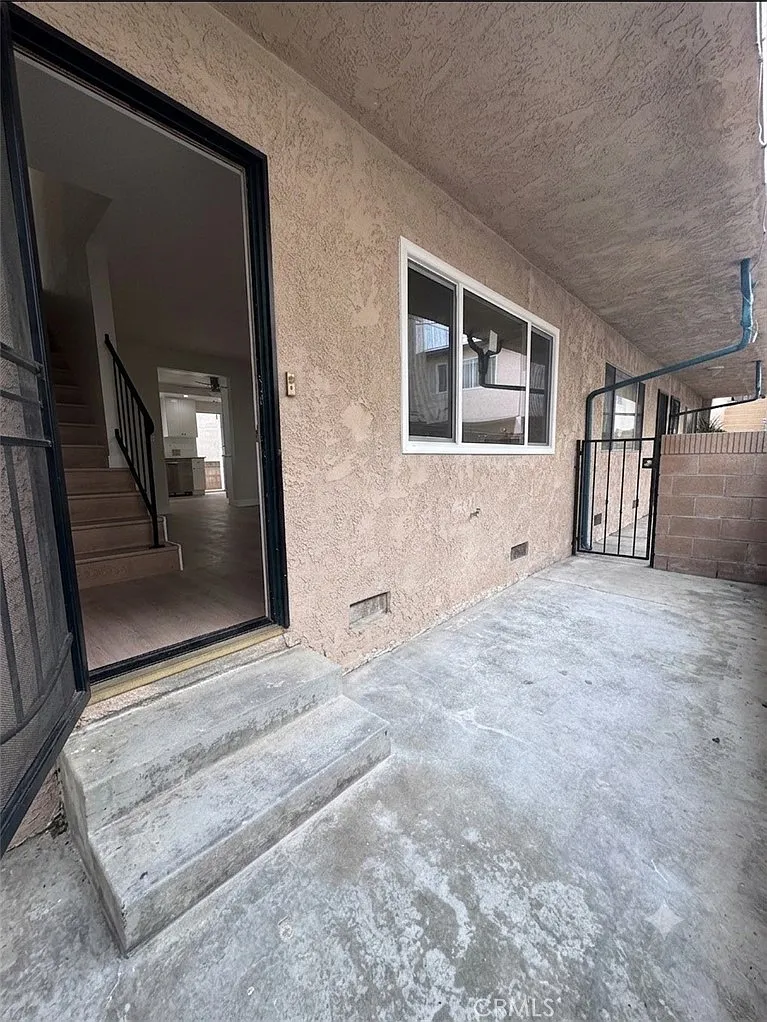 2 bed, 1.5 bath, 950 sqft, $3,950 — Photo 3