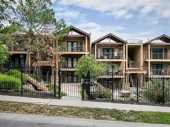 4727 Jarboe St APT 51, Kansas City, MO 64112