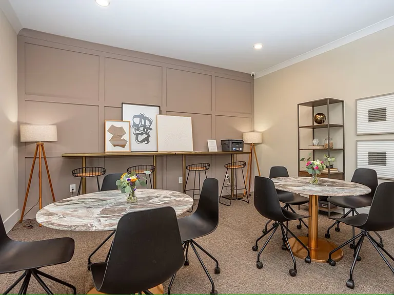 170 Grove Cir #103 — Photo 25