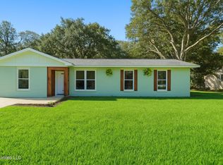 2617 State St, Gautier, MS 39553