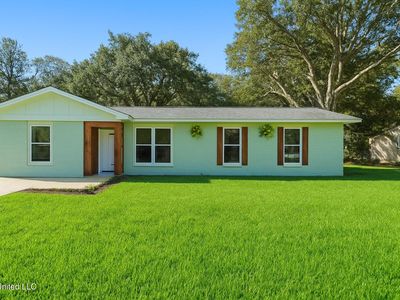 2617 State St, Gautier, MS, 39553