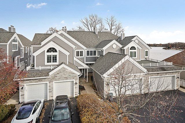 1st image of 215 Sandy Point Ln #215