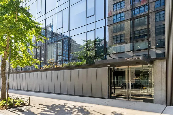 Rented by Douglas Elliman | media 14