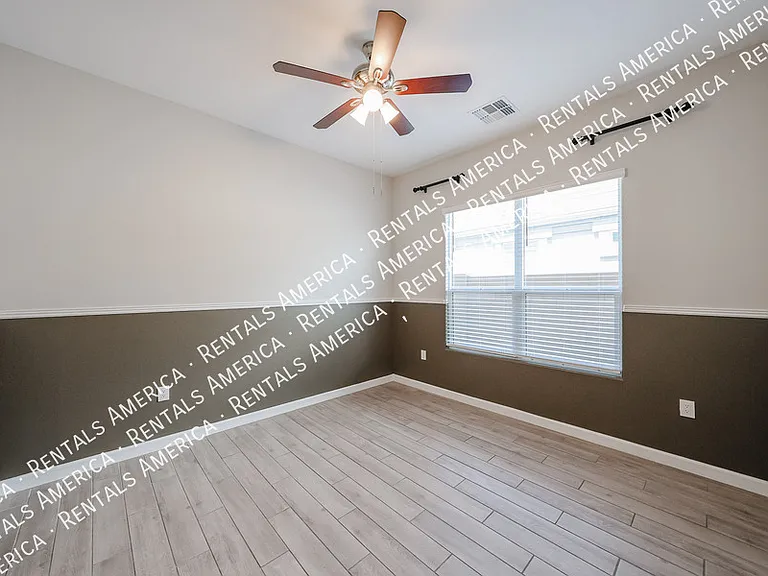 1829 E Saguaro Park Ln — Photo 9