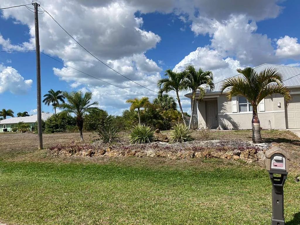 3 bed, 1968 sqft, $2,195 — Photo 3