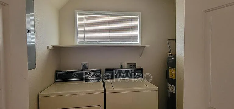1806 Medart Ln — Photo 5