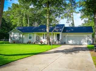 2063 Rambling Oak Dr, Muskegon, MI 49445