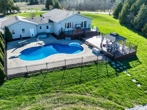 3 Royal Oak Rd, Kawartha Lakes, ON K0M 2J0