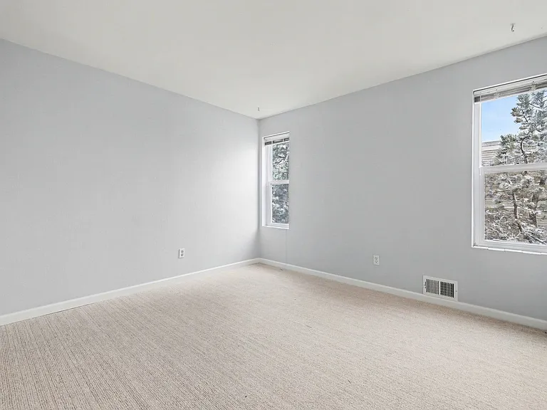 1050 S Monaco Pkwy #49 — Photo 16