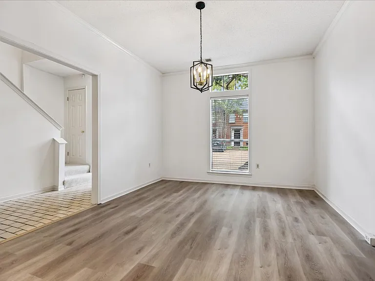 1694 Belvedere Ct — Photo 13