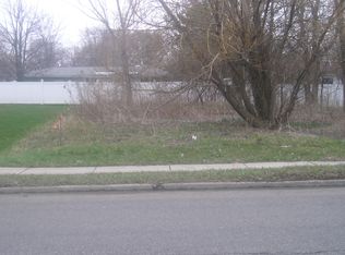 611 Maple Rd, Williamsville, NY 14221
