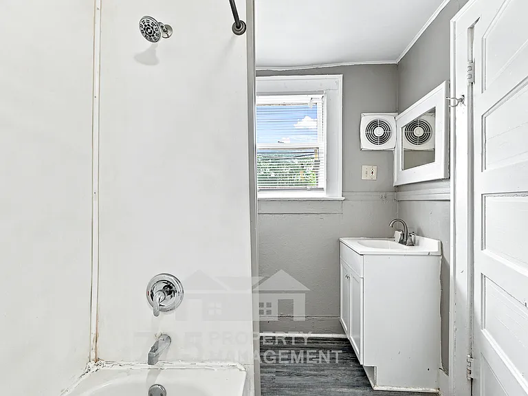 603 S Main St #3 — Photo 17