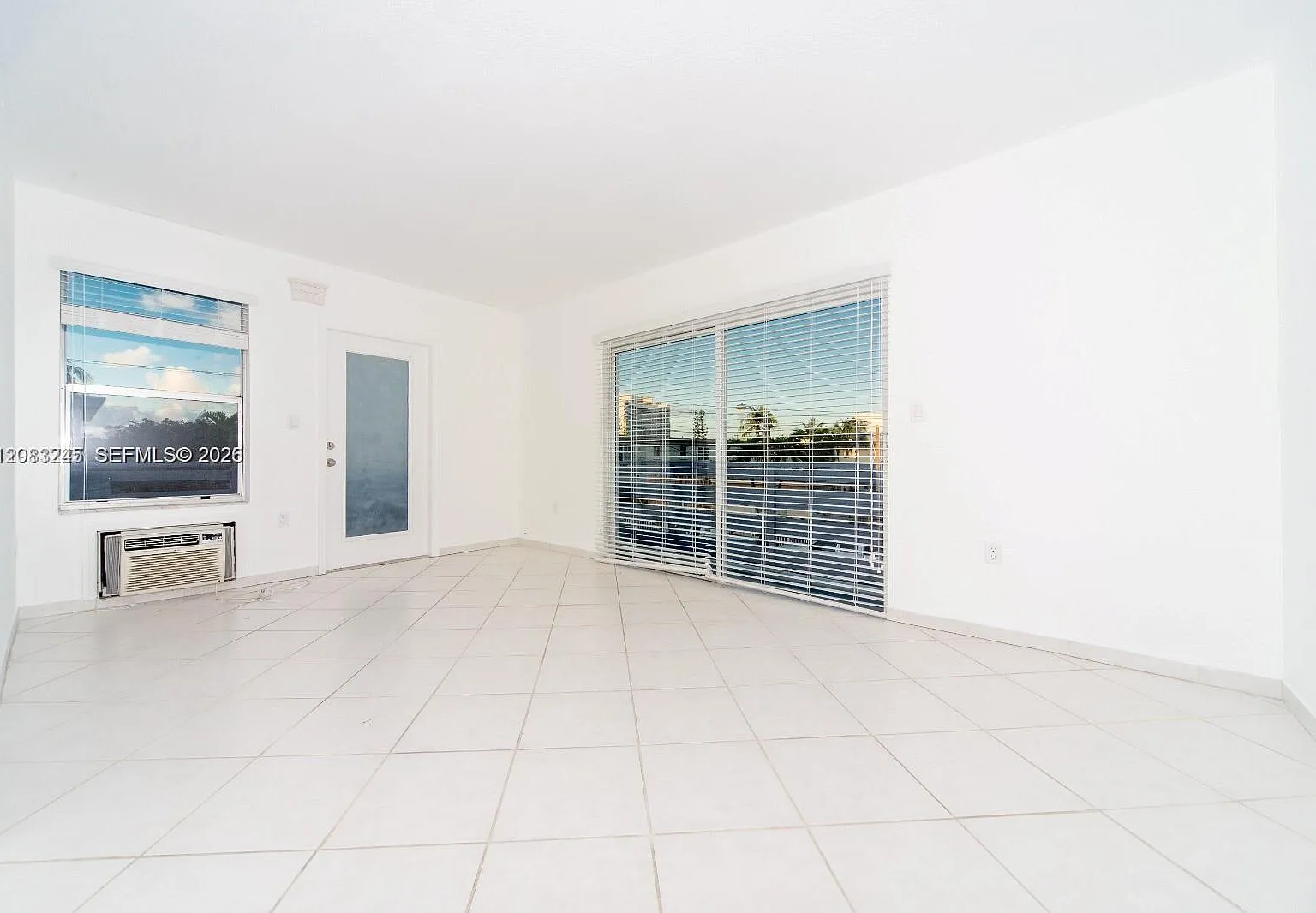 Rose Condo Apt 7 — Photo 4