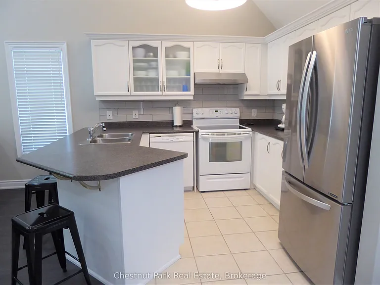 23 Green Briar Dr — Photo 12