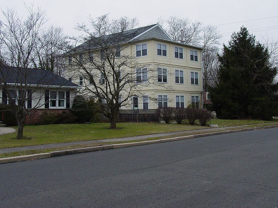 1st image of 1711 Magnolia Ave APT A1