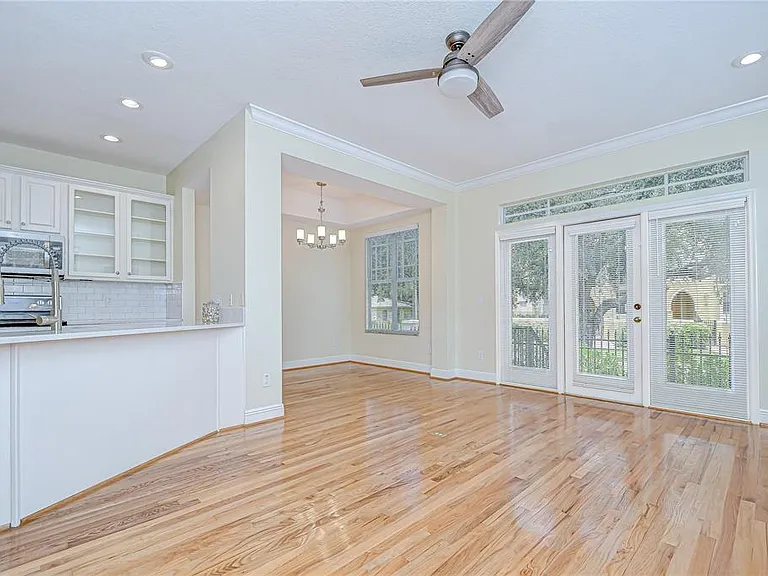 113 Bosphorous Ave #5 — Photo 37
