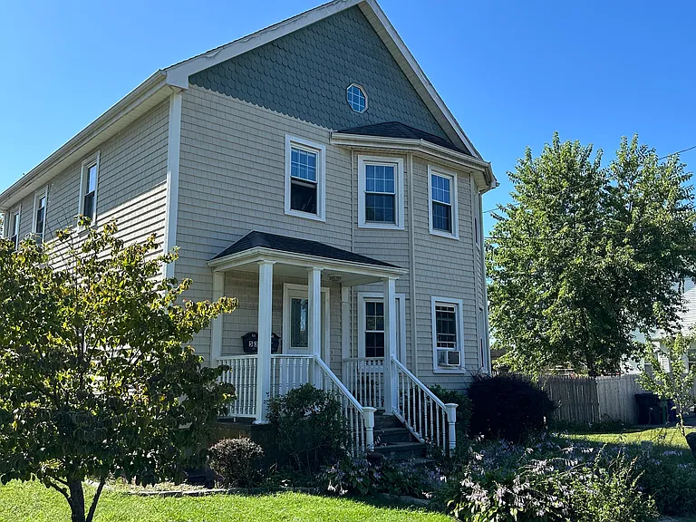 53 Pettaconsett Ave — Photo 10