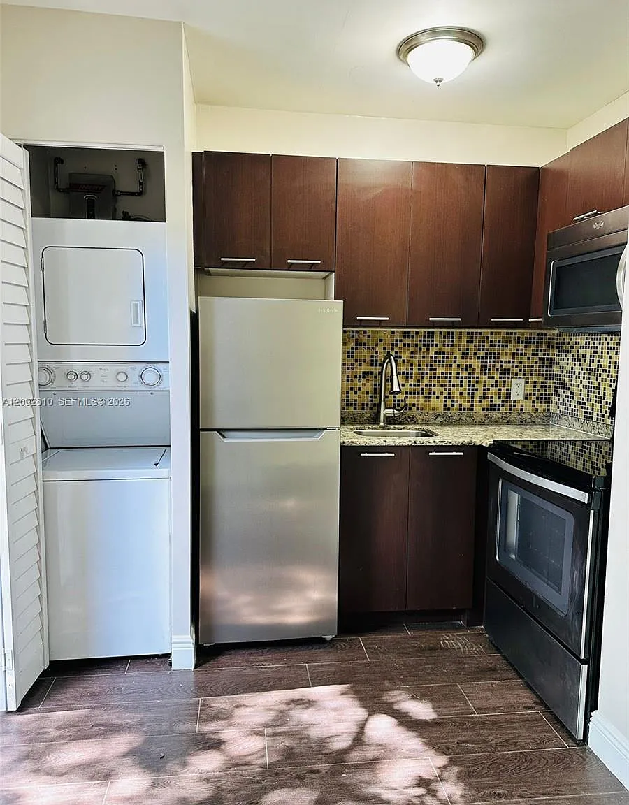Brickell Riverview — Photo 1