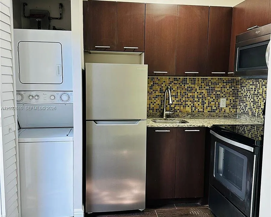 500 SW 9th Ave #5