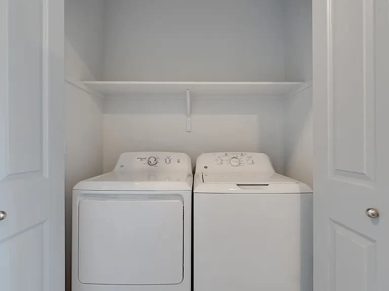 LIBERTY CREST APARTMENTS — Photo 45