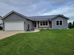 108 Baron ROAD, Mukwonago, WI 53149