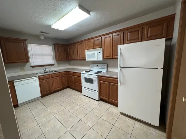 1105 Ratone St, Manhattan, KS