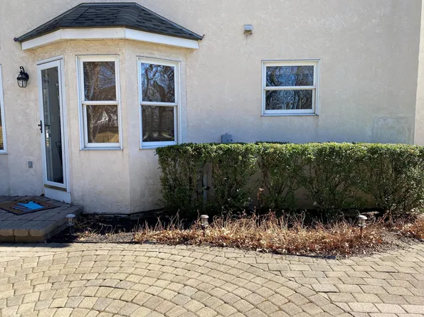 401 Village Ridge Ct, Powell, OH 43065