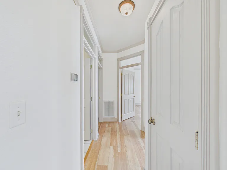 1322 Little Flock Dr — Photo 10
