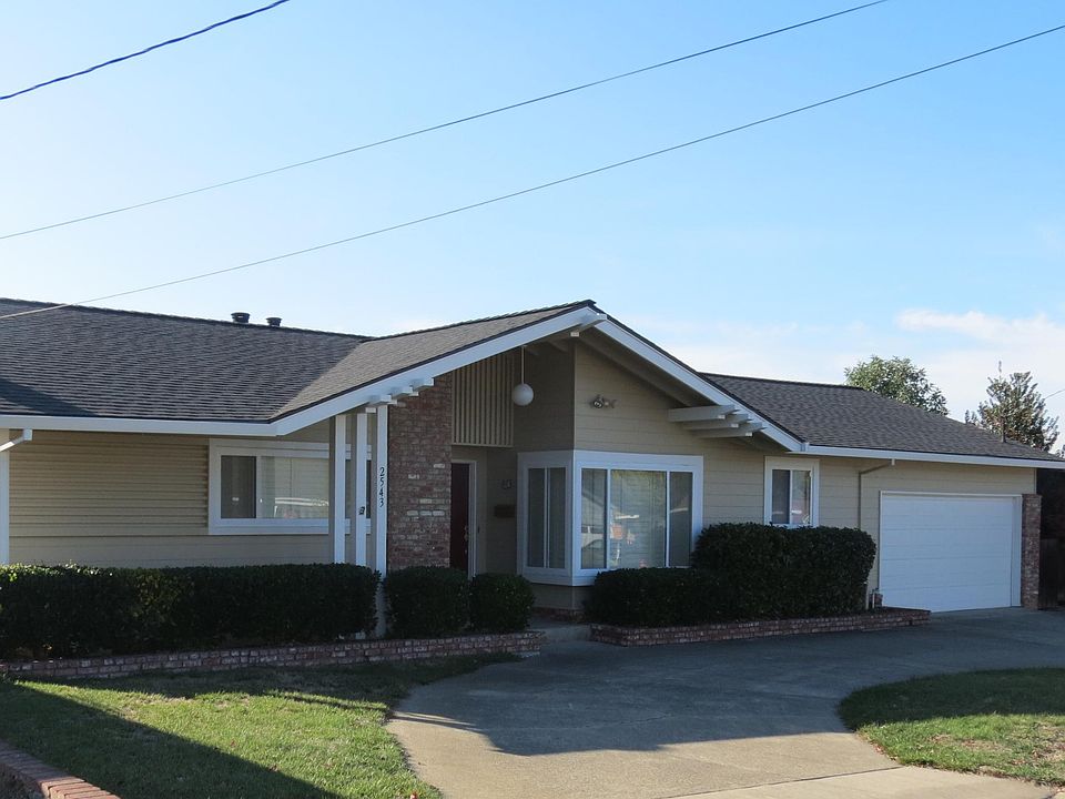 1st image of 2543 Oakes Dr