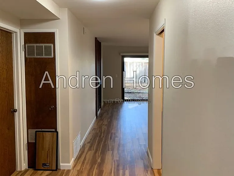 150 Sea Ridge Ct #2 — Photo 8