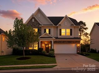2033 Folkstone Ln, Lancaster, SC 29720