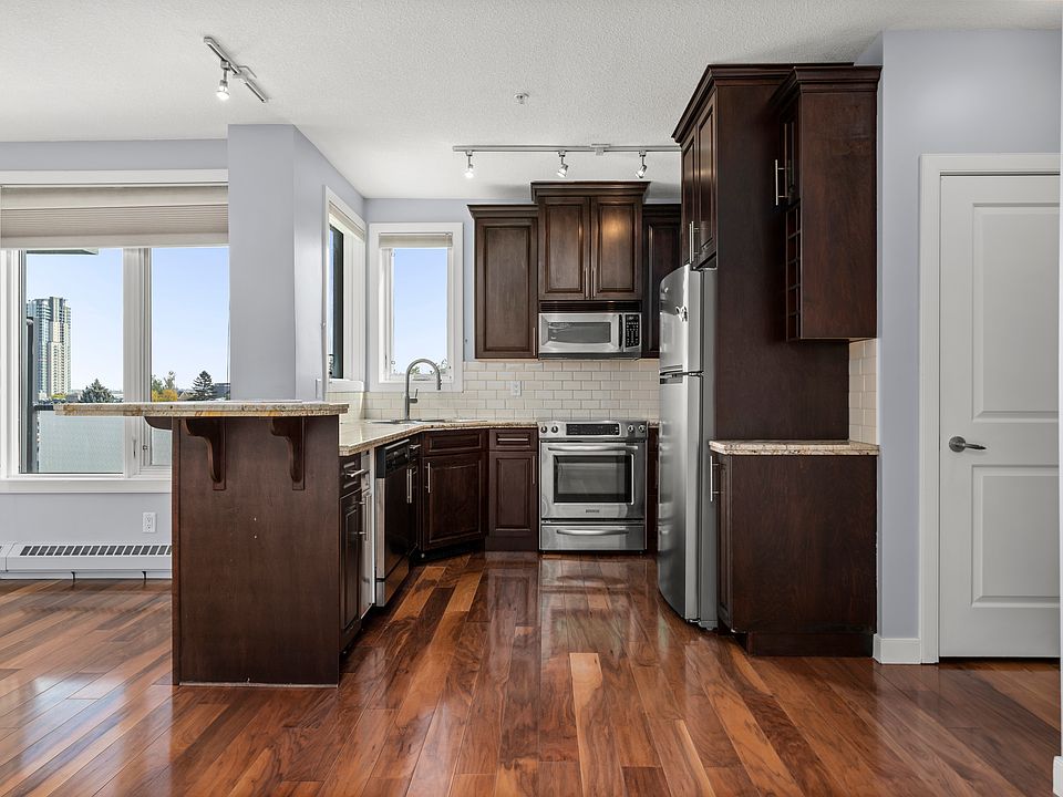1st image of 328 21st Ave SW #501