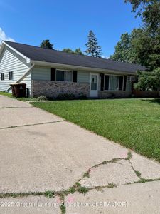 188-194 Grand Manor Dr, Grand Ledge, MI, 48837