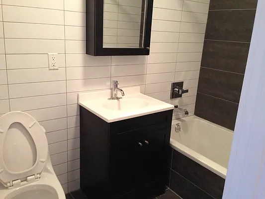 Rented by Premier Metro Realty Corp | media 17