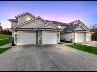 3336 SW Iron Creek Dr, Blue Springs, MO 64015