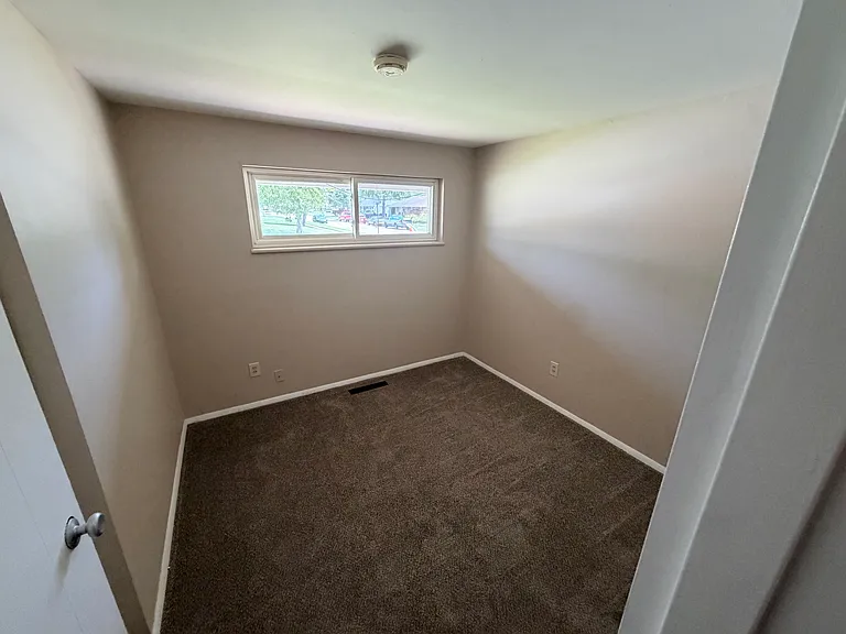 2406 Bushwick Dr — Photo 9