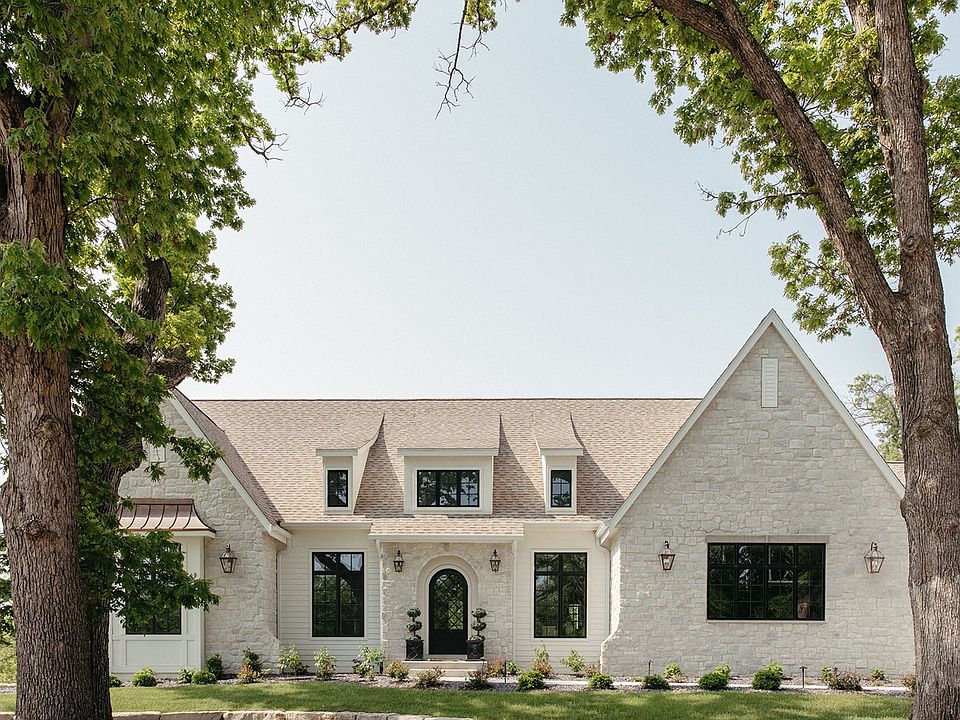 1st image of 3618 Oakmont Ct